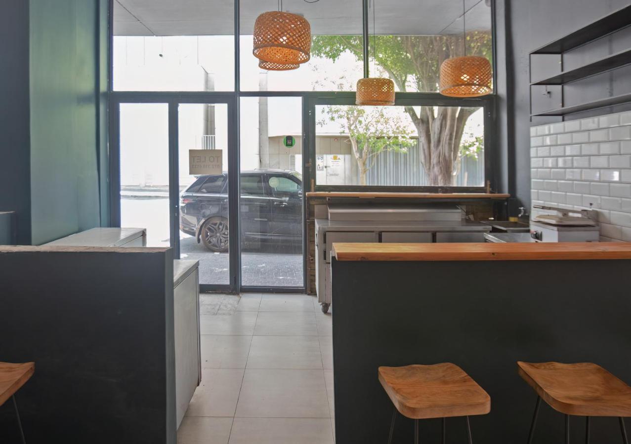 The Rhino Hotel & Apartments Cape Town Exterior photo