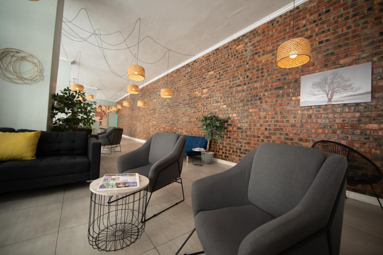The Rhino Hotel & Apartments Cape Town Exterior photo
